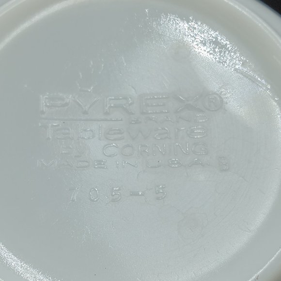 Pyrex Tableware by Corning Ebony Fleur De Lis Fruit Dessert Bowls Black Border - Picture 8 of 8